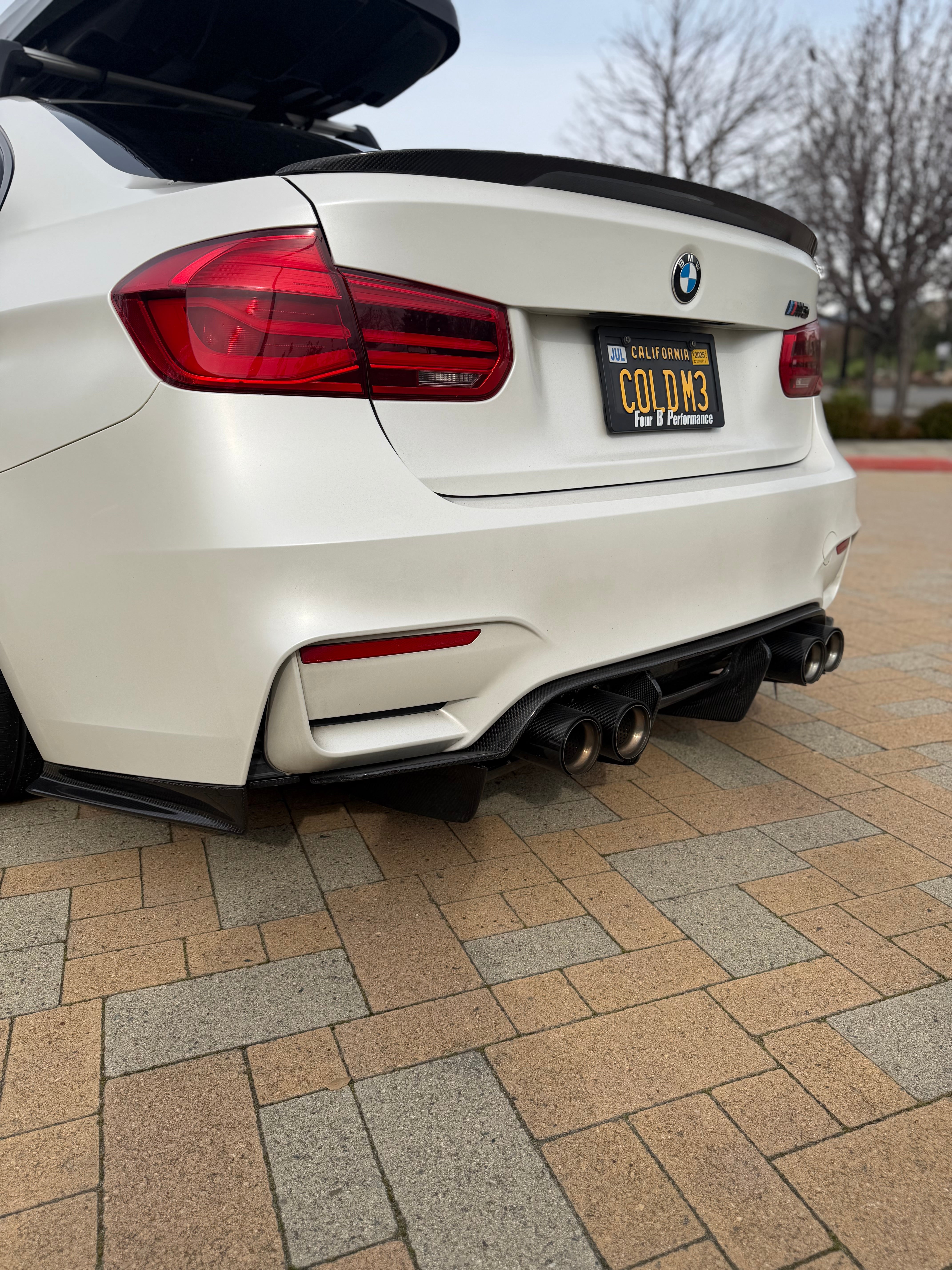 BMW F80 M3/ F82/F83 M4 Carbon Fiber Artisan Under tray Diffuser