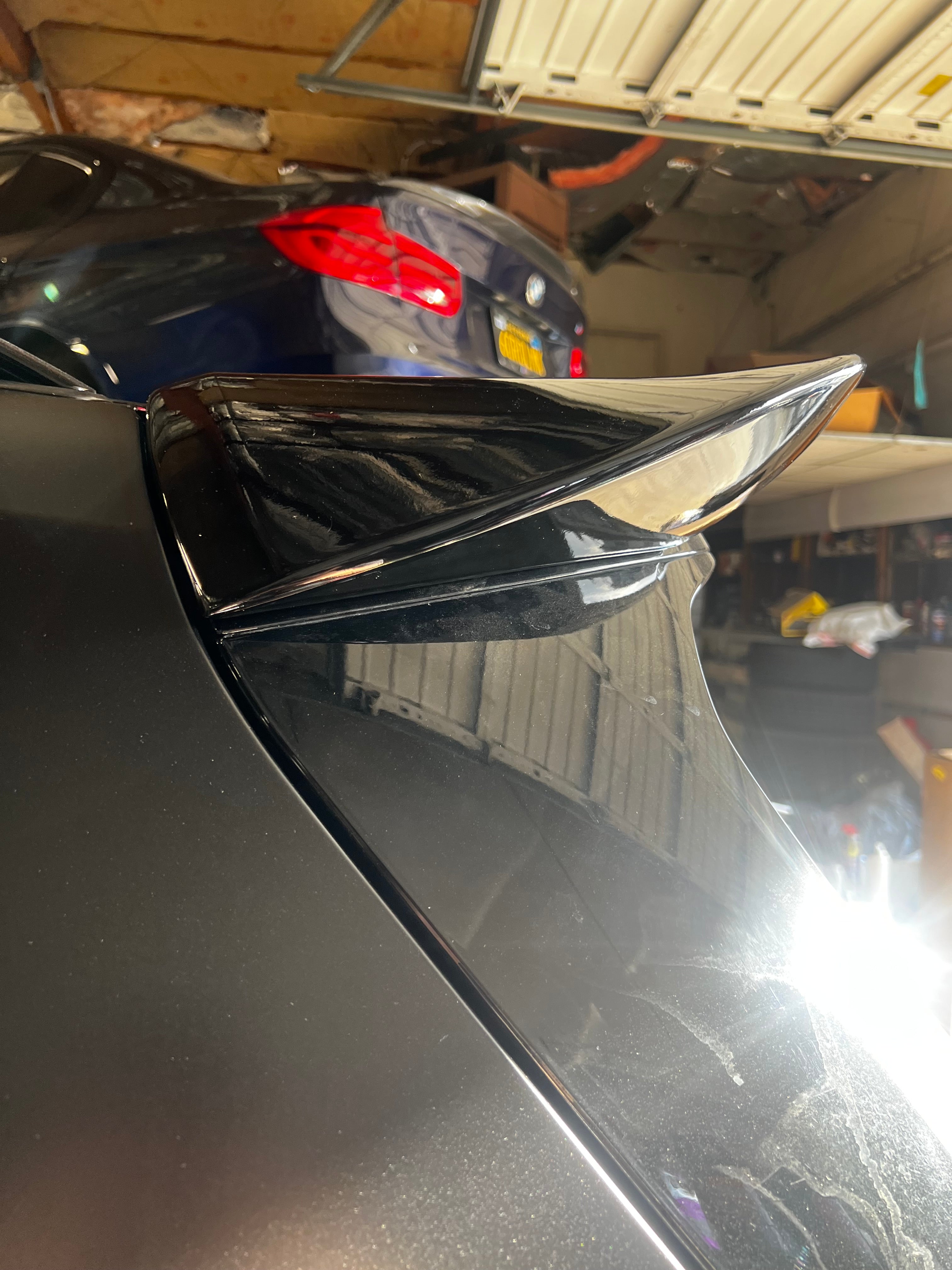 BMW G07 X7 ABS Black Roof Spoiler