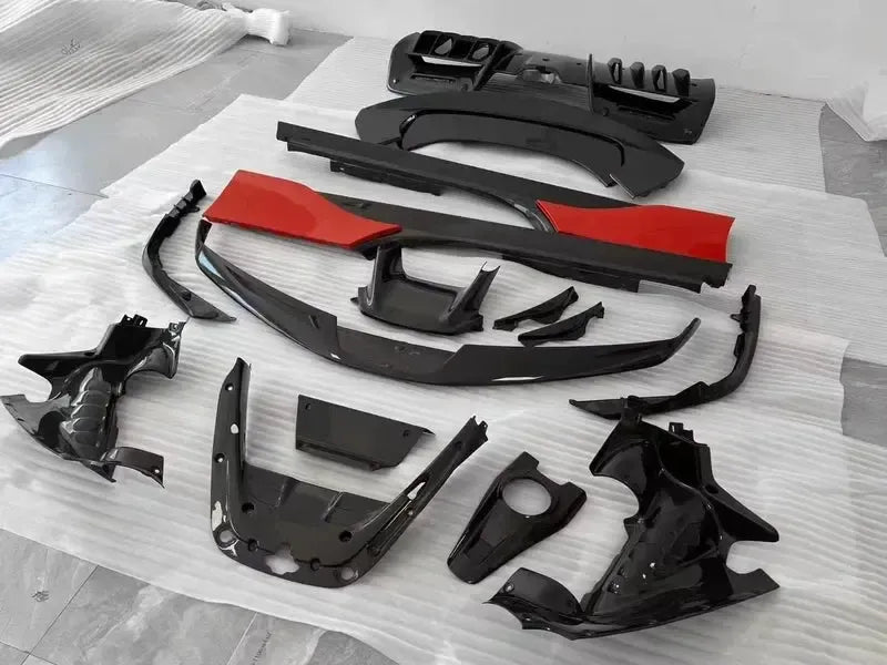 Ferrari SF90 – Prepreg Dry Carbon Fiber OEM Style Aero Kit