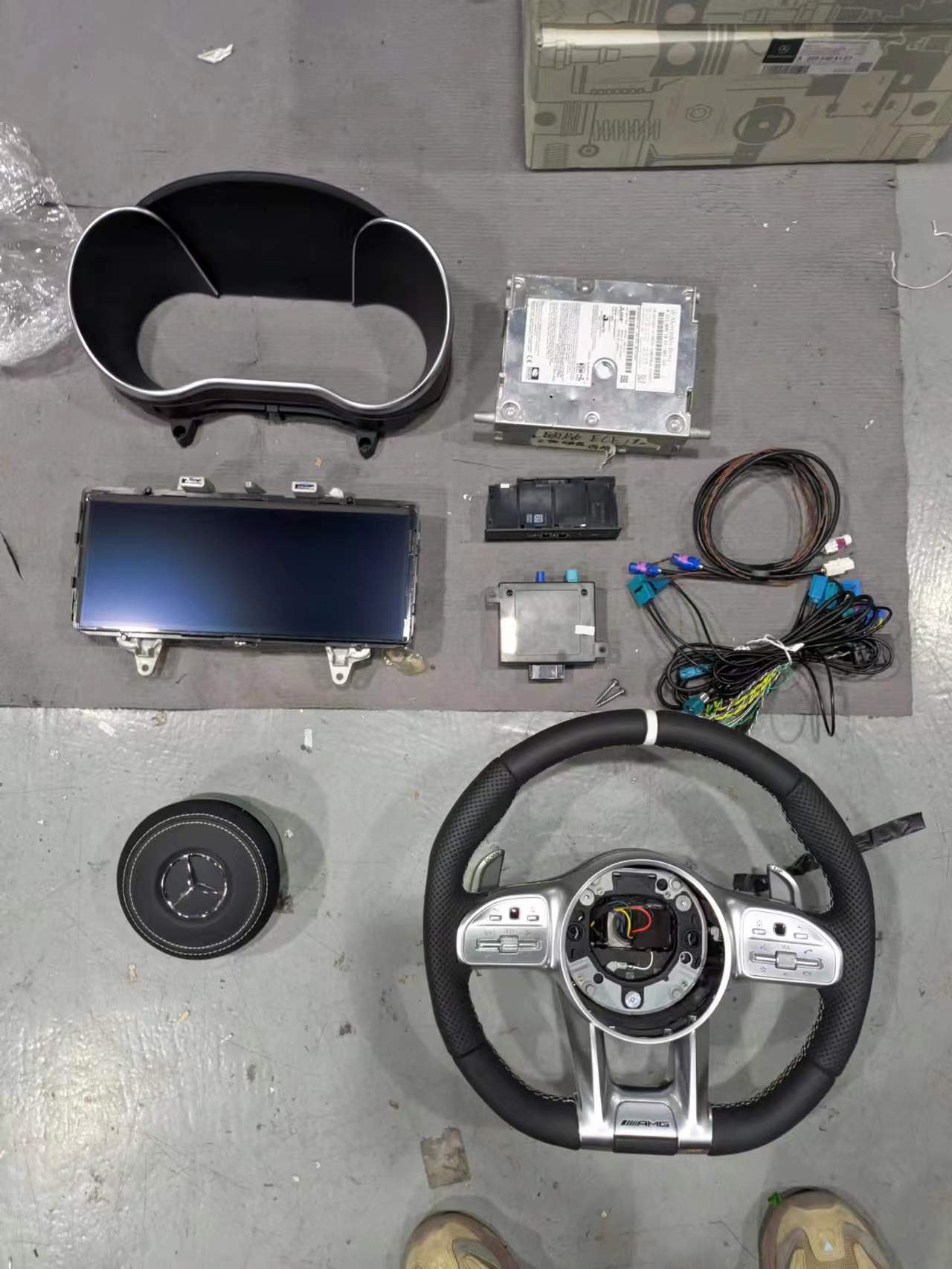 Mercedes AMG GT/GTS/GTC/GTR Face Lift Conversion Digtal Cluster, Steering Wheel, Car Play Screen upgrade Plug and Play