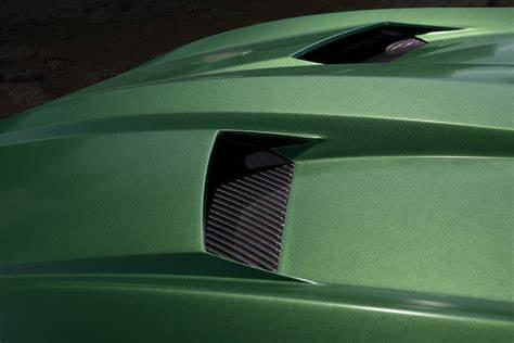 Lamborghini Urus Carbon Fiber AP Vented Hood