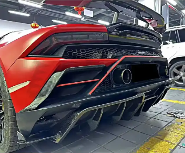 Lamborghini Huracan Evo Carbon Fiber Rear Bumper Splitter Trim