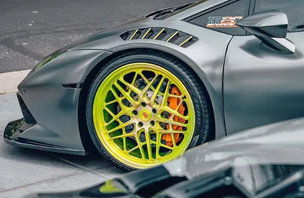 Lamborghini Huracan Carbon Fiber Fenders