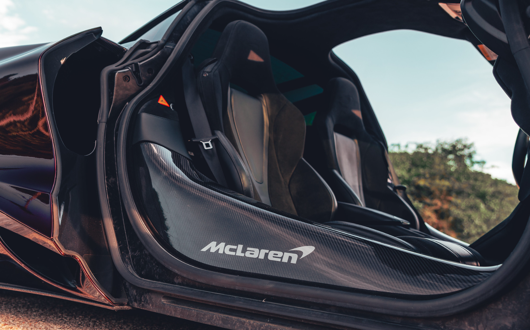 McLaren 720s Carbon Fiber Door Sill