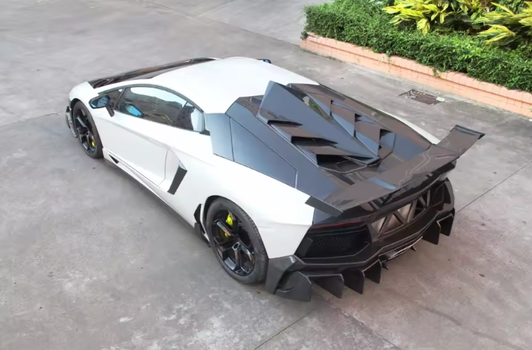 Lamborghini Aventador LP700 Carbon Fiber Engine Cover Trims