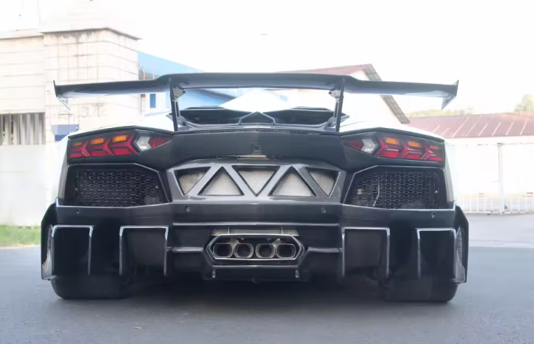 Lamborghini Aventador Full Carbon Fiber Rear Bumper