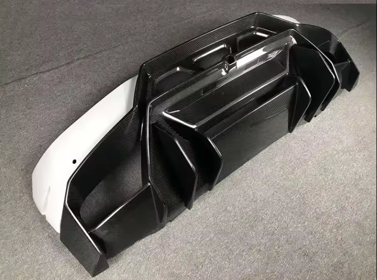 Lamborghini Huracan LP580/LP610/EVO Artisan FRP/Carbon Fiber Rear Bumper