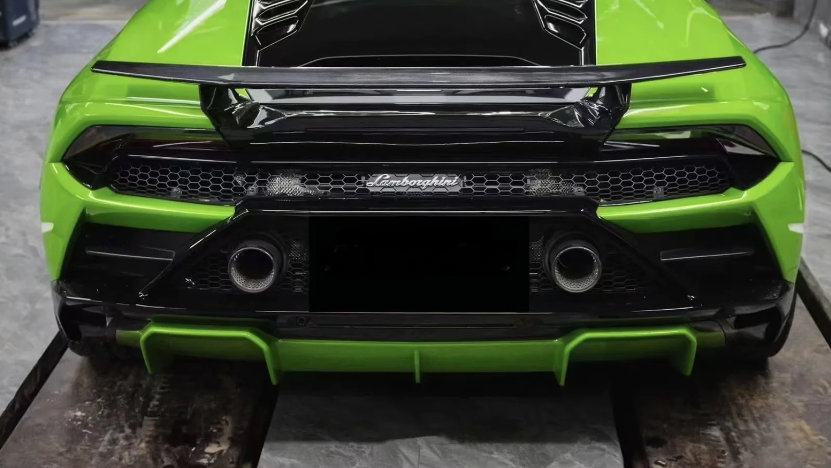 Lamborghini Huracan LP-580/LP610/Evo Carbon Fiber Wing