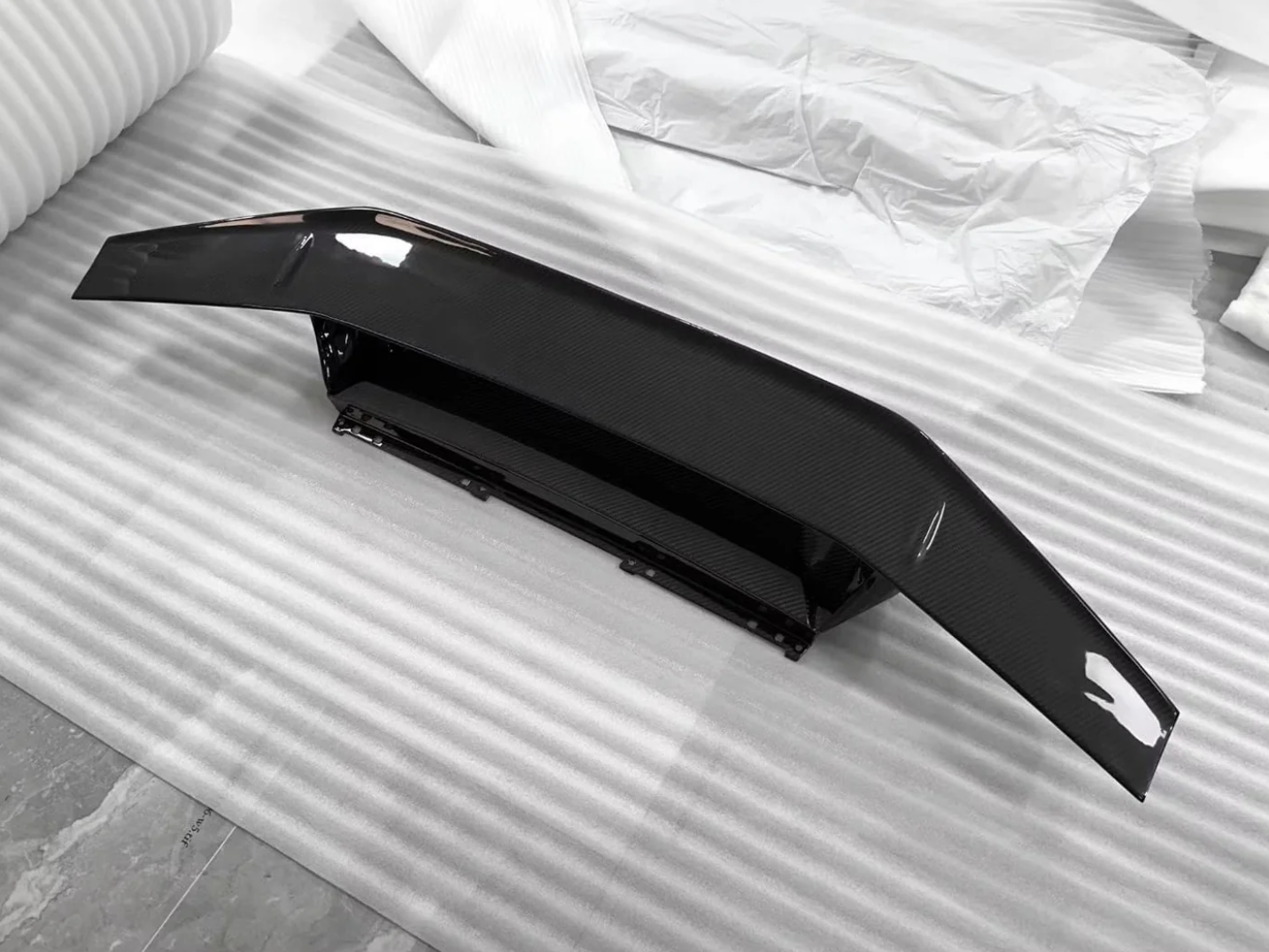 Lamborghini Huracan LP-580/LP610/Evo Carbon Fiber Wing
