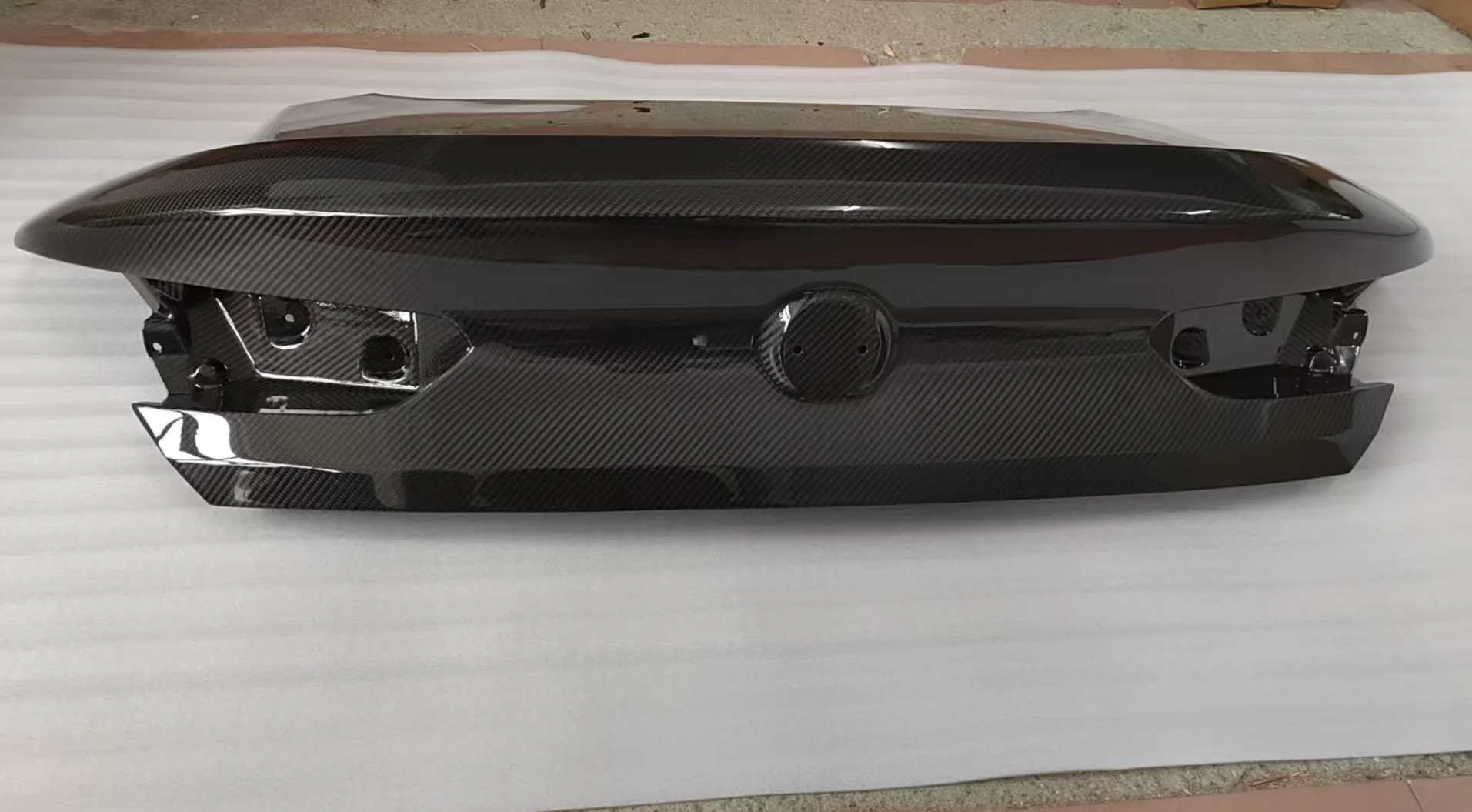 BMW M8 Coupe Dry Carbon Fiber Trunk Replacement