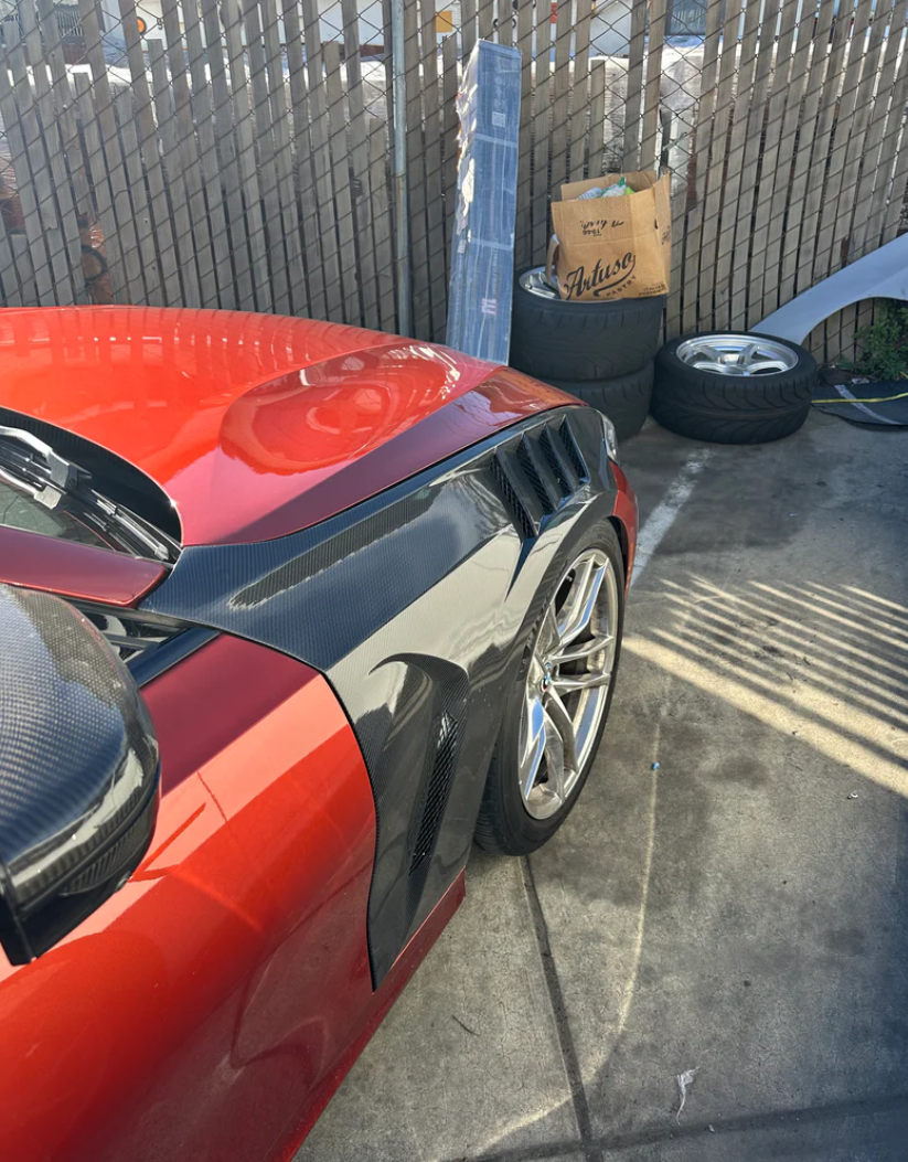 BMW G20 3 Series 330i/M340i Carbon Fiber Vented Fenders