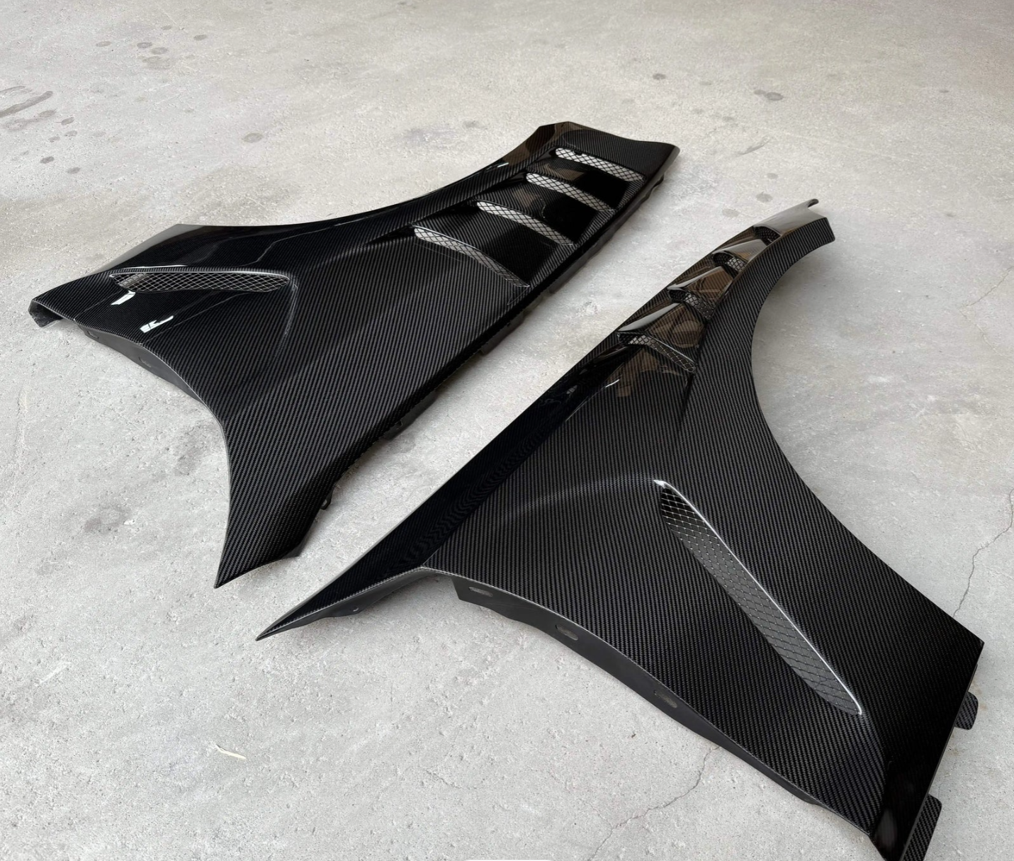 BMW G20 3 Series 330i/M340i Carbon Fiber Vented Fenders