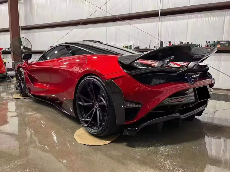 McLaren 720s Carbon Fiber Artisan Rear Bumper With Diffuser