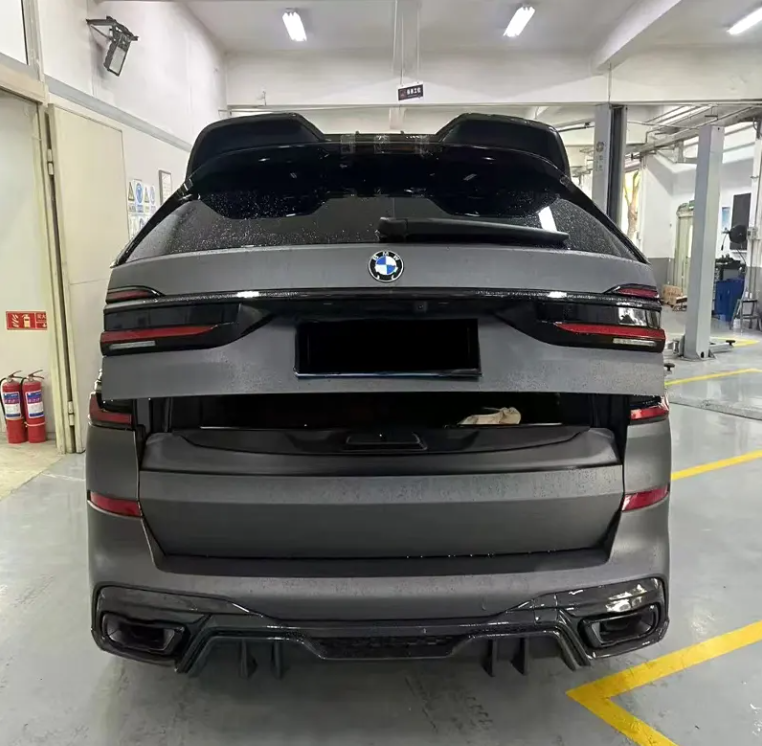 2023-2025 BMW X7 Carbon Fiber Artisan Full Aero Kit