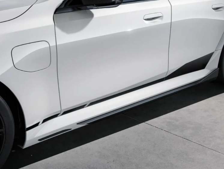 BMW G90 M5 Carbon Fiber Side Skirts