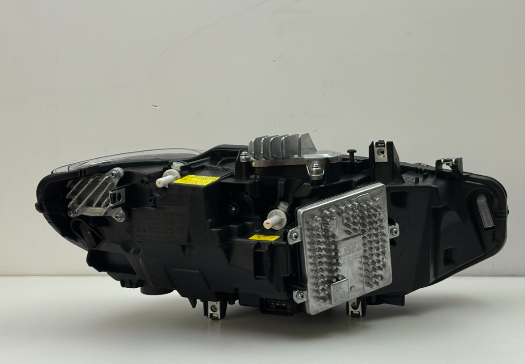 BMW F80 M3/F82/F83 M4 3/4 Series Ikon V3 Plug & Play Headlights 3 Switchback Modes