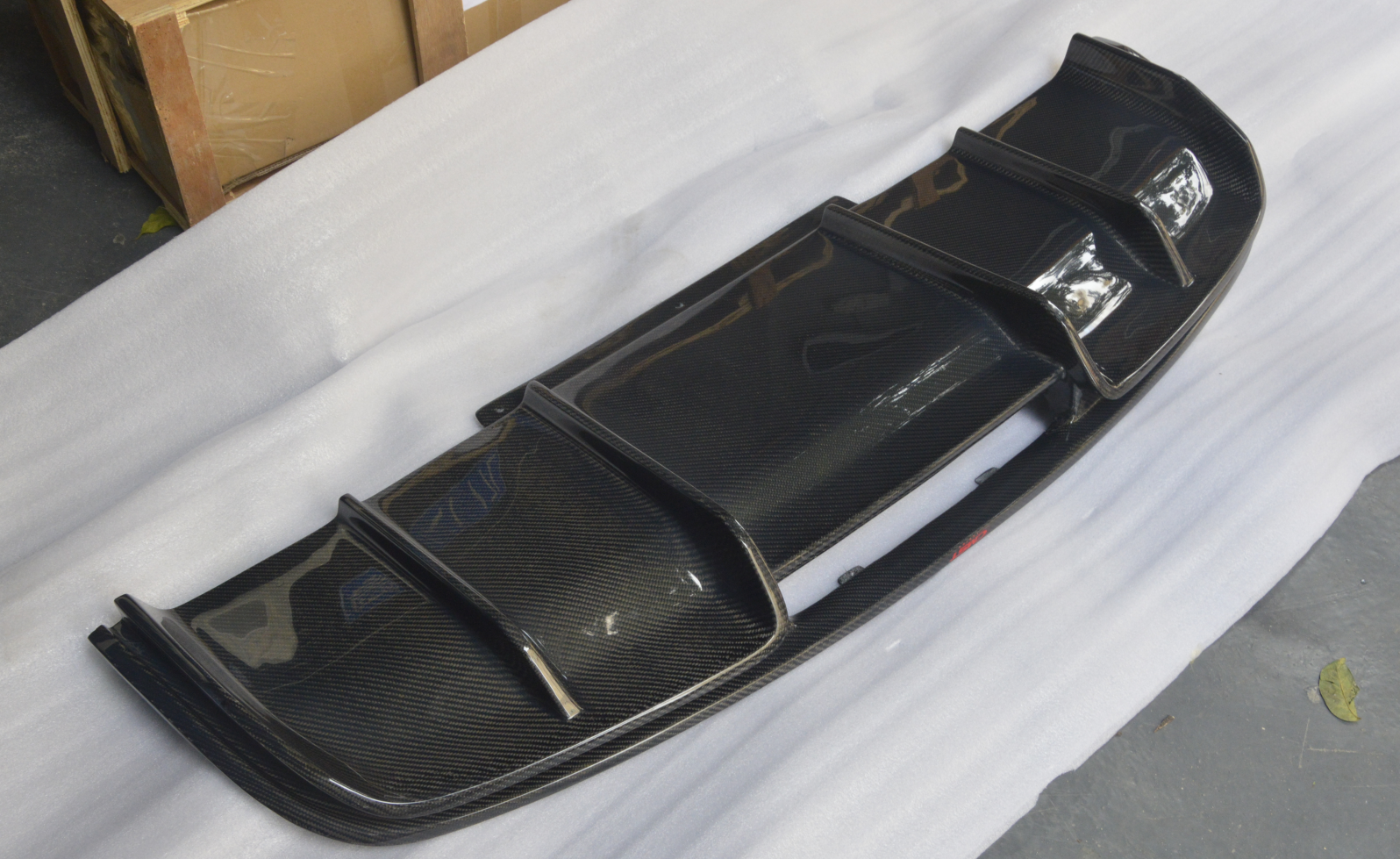 2006-2015 Audi R8 V8 Carbon Fiber Rear Diffuser