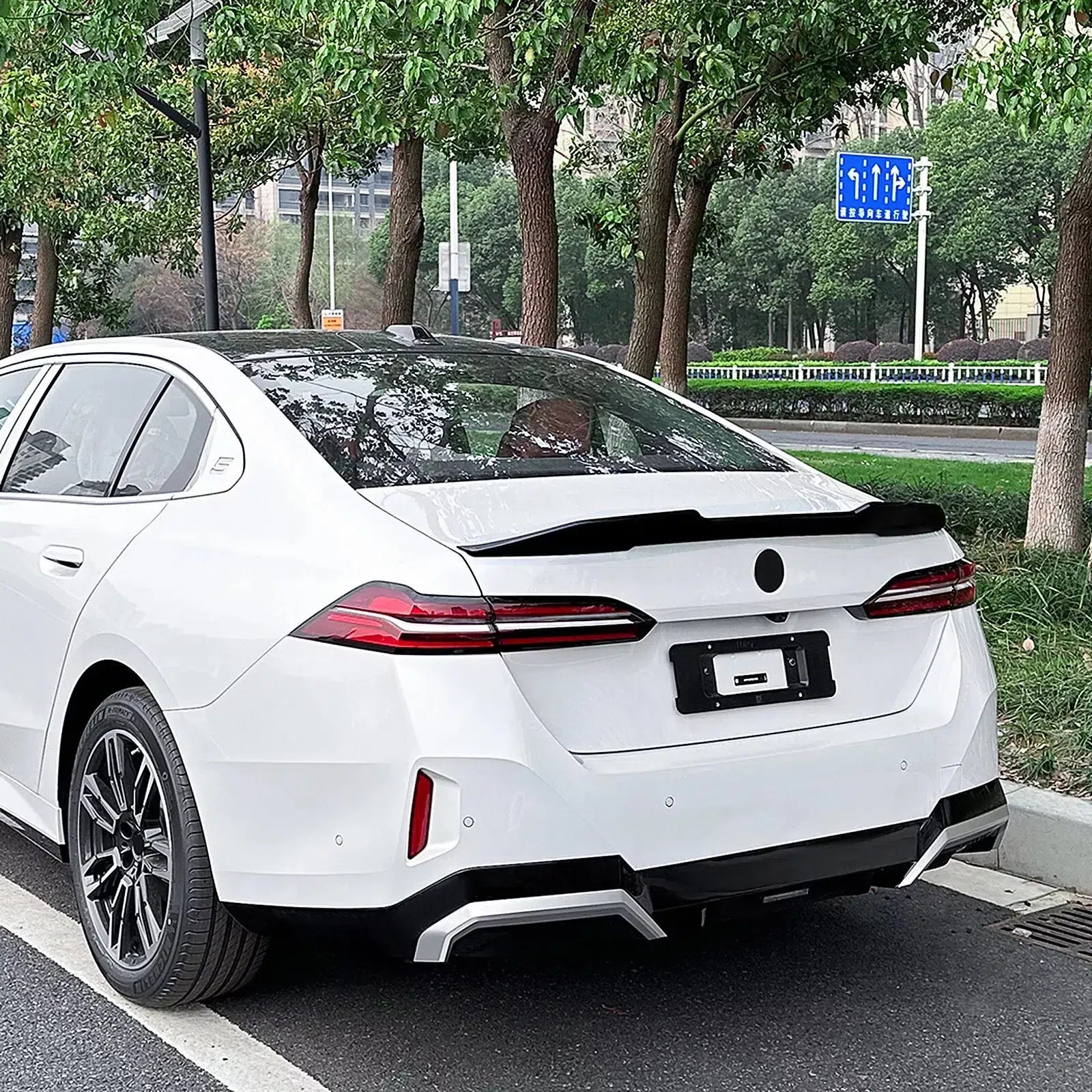 BMW G90 M5/ 5 Series Carbon Fiber High Kick Spoiler