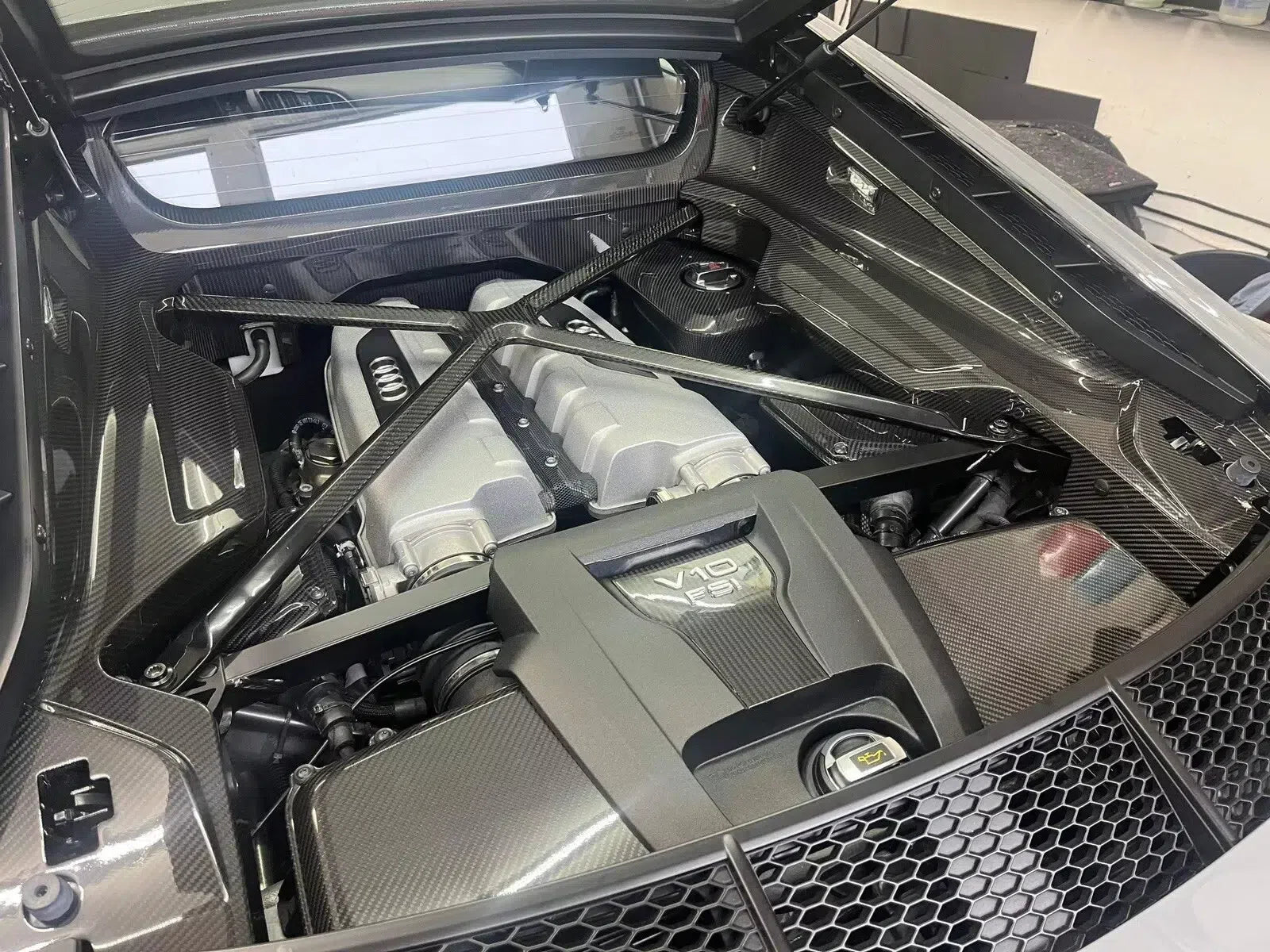 Audi R8 Gen 2/Lamborghini Huracan Carbon Fiber Engine X Brace