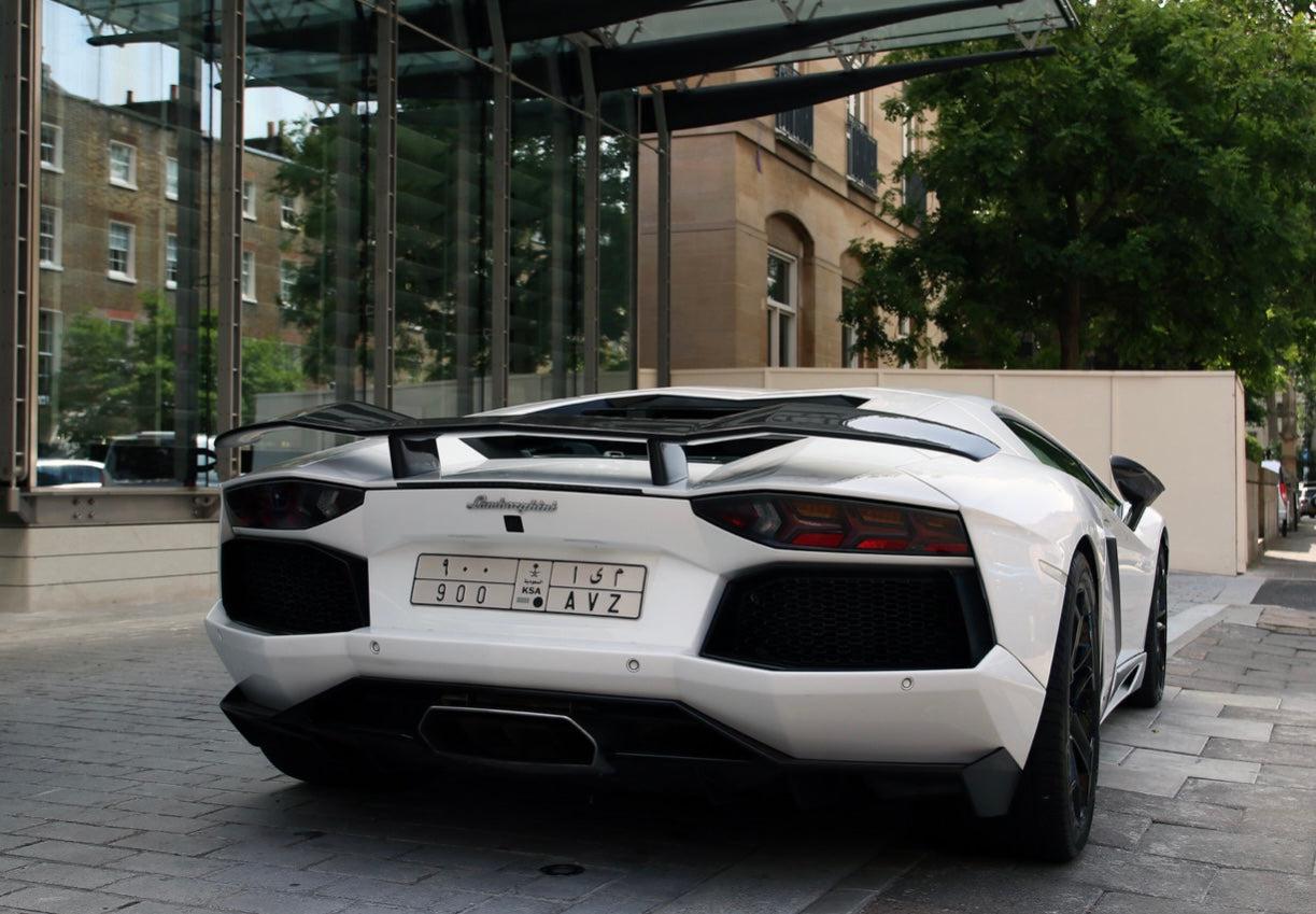 Lamborghini Aventador Carbon Fiber Wing